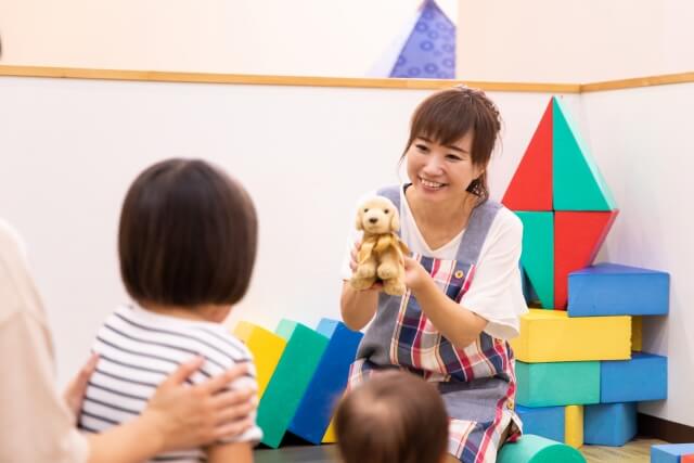 自分の子どもが人見知りしな過ぎて本気で凹んだ話 わんぱくびより